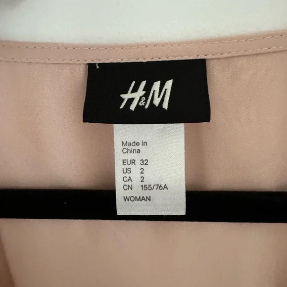 H&M blouse - Picture 3 of 5